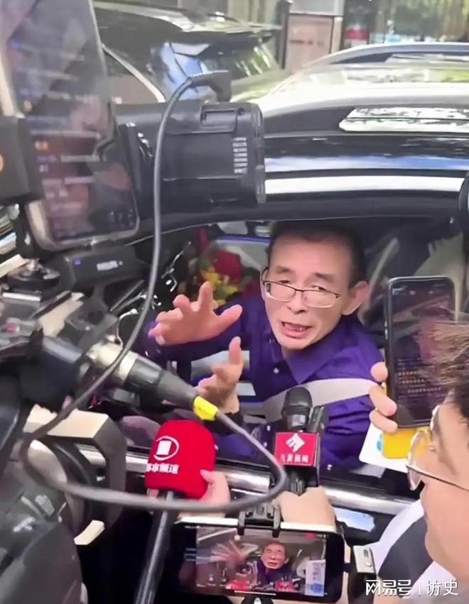 再沉默为谢妈发声说出实情网友坐不住了爱游戏app入口回应了！谢浩男妹妹不(图10)